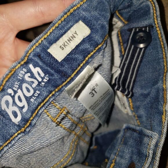 OSHKOSH B'GOSH SKINNY JEANS SIZE 3T - Picture 3 of 3